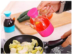 SYGA Set of 3 Small Pot Small Plastic Bottle of Soy Sauce Vinegar Oiler Seasoning with Lid Handle for Convenient Cooking, Eliminate Dripping