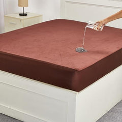 Amazon Brand - Solimo Water Resistant Polyester Mattress Protector, Single Bed Size (72x36 inch), Coffee
