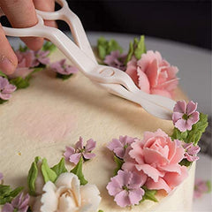 SYGA Cake Flower Nail and Scissor-Flower Lifters Set Icing Modeling Decorating Tool Safety Nail Piping Flower Scissors for Decor Baking Tools, Fondant Cake, Pastry, Restaurant Dessert Shop - 2 Pcs