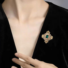 SYGA Brooch Pin Fashion Crystal Rhinestone Jewellery Pin Vintage Clothing Accessories Decoration Green Diamond Brooches For Women- S214