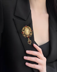 SYGA Brooch Pin Fashion Crystal Rhinestone Jewellery Pin Vintage Clothing Accessories Decoration Retro Beauty Head Crystal Gold Brooches For Women- S250