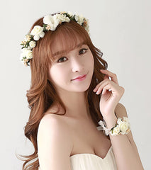 SYGA Flower Tiara and Bracelet Set Pearl Flower Headband and Foam Flower Bracelet Bridesmaid Floral Hair Bands Floral Garland for Women Bride Wedding Vine Tiara Bridal Crown Hair Accessory - Blue