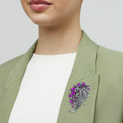 SYGA Brooch Pin Fashion Crystal Rhinestone Jewellery Pin Vintage Clothing Accessories Decoration Hollow Leaf Style Rose Red Brooches For Men's & Women- S232