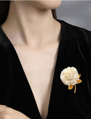 SYGA Brooch Pin Fashion Crystal Rhinestone Jewellery Pin Vintage Clothing Accessories Decoration White Rose Flower Brooches - S223
