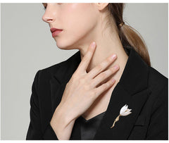 SYGA Set of 1 Women's Tulip and Flower Retro Brooch(White)