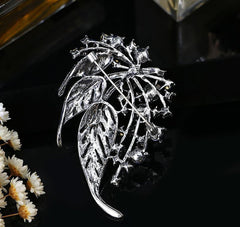 SYGA Brooch Pin Fashion Crystal Rhinestone Jewellery Pin Vintage Clothing Accessories Decoration Hollow Leaf Style Blue Brooches For Men's & Women- S231