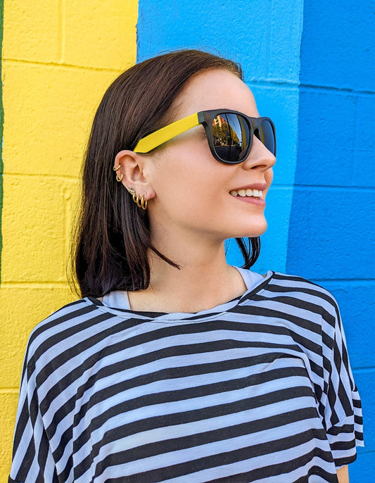 SYGA Stylish Retro Large frame UV Protection Sunscreen Sunglasses for Women (Black frame yellow leg)