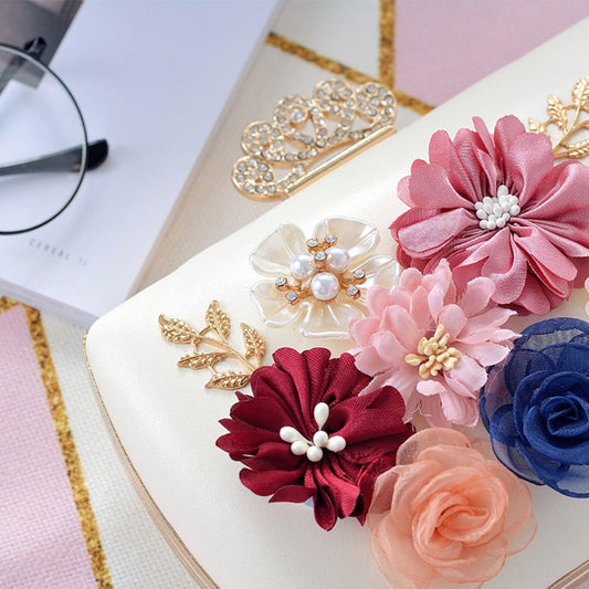 SYGA Women's Floral Clutch Bag with Chain Strap, Flower Design Bridal Bag Party, Wedding Bag (White)