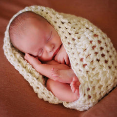 MOMISY Knitted Cocoon Nest New Born Baby Pod Sleeping Bag Photography Prop (White)
