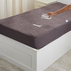 Amazon Brand - Solimo Water Resistant Polyester Mattress Protector, Single Bed Size (72x36 inch), Coffee