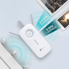 TP-Link AC1750 Universal Dual Band Range Extender, Broadband/Wi-Fi Extender, Wi-Fi Booster/Hotspot with 1 Gigabit Port and 3 External Antennas, Built-in Access Point Mode, 1750Mbps Speed (RE450)