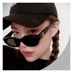 SYGA Style Retro Cat-Eye Sunglasses For Women, High-End Sense Ins Concave Shape Sunglasses (Black)