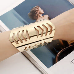 SYGA Metal Hollow Butterfly Bracelet Open Wide Bracelet Hollow Bracelet for Girl, Party, Holiday, Beach Accessories - Gold