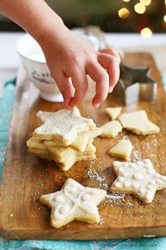 SYGA Pentagonal Star Shape Cookie Cutter Set 5 Pieces Set Mold for Biscuit Sandwich Cut