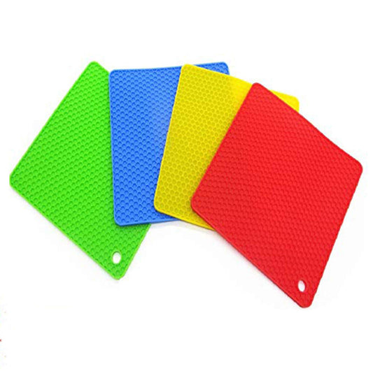 SYGA Set of 4 Silicone Square Durable Flexible, Non-Slip Heat Resistant Pot Holder/Hot Pads