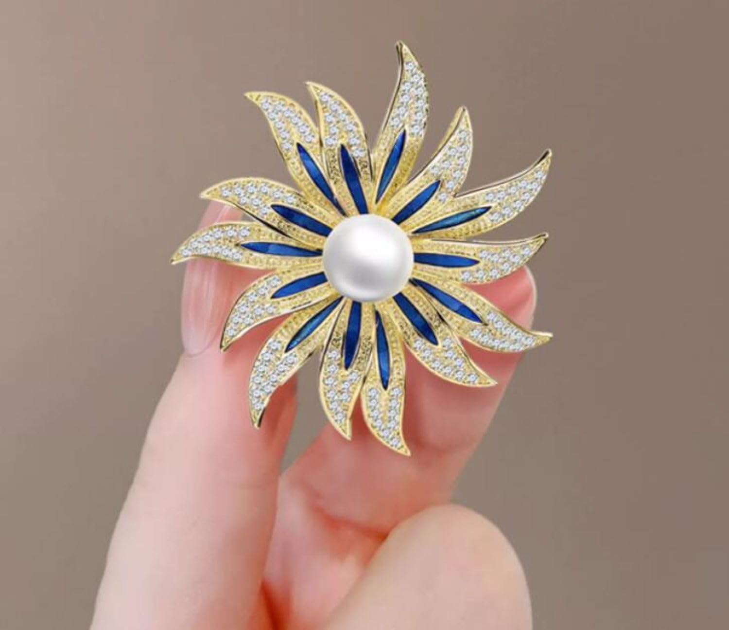 SYGA Brooch Pin Fashion Crystal Rhinestone Jewellery Pin Vintage Clothing Accessories Decoration Pearl Sunflower Brooches For Women- S235