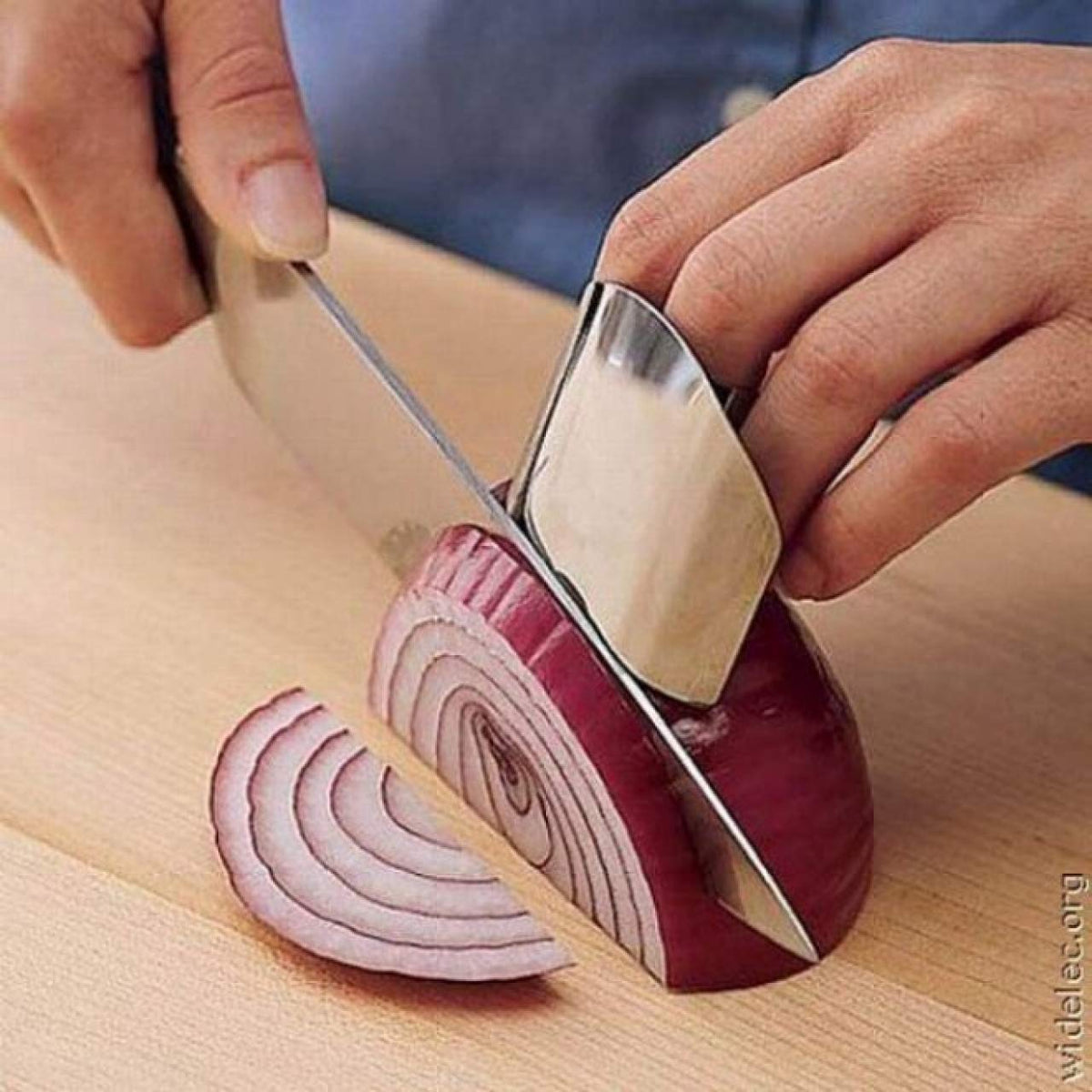 SYGA 2 Pcs Stainless Steel Finger Protector Safe Chopping Hand Guard Slice Kitchen Tool