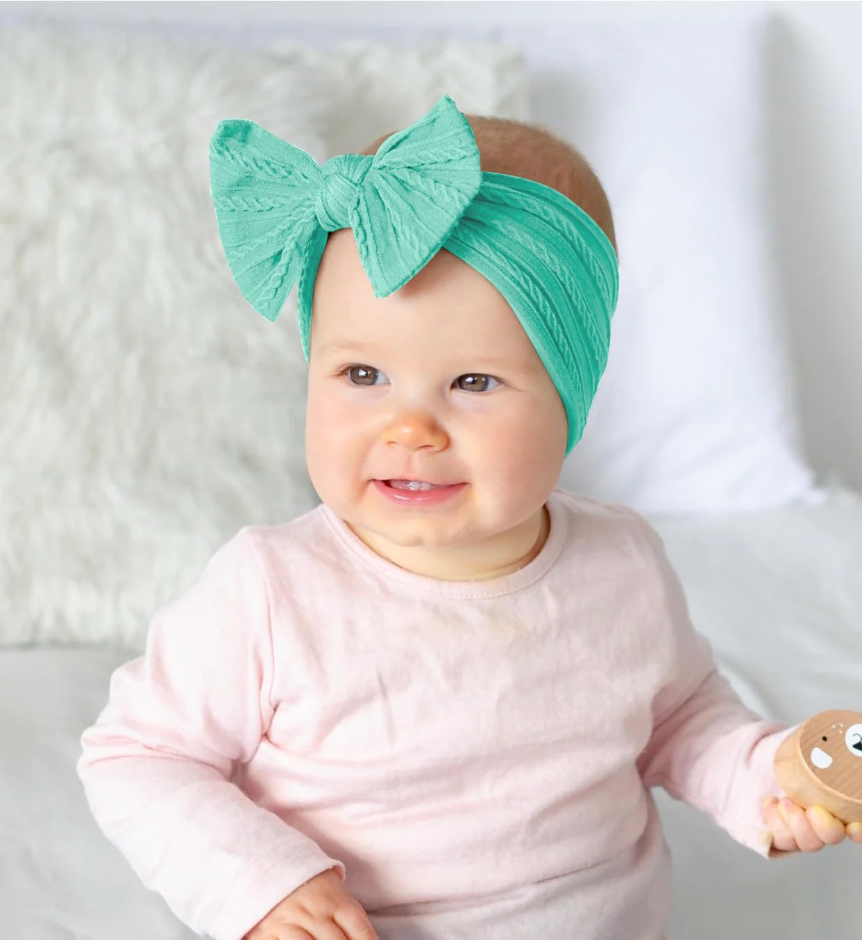 SYGA Baby Headbands Soft Nylon Bow Hairbands Strechable for Newborns, Infants, Toddlers and Kids 0-3 Years (Beige)