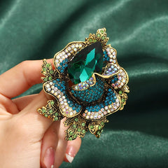 SYGA Brooch Pin Fashion Crystal Rhinestone Jewellery Pin Vintage Accessories Decoration Clothing Bouquet Brooches for Bridal Women Girl (GREEN ROSE GREEN)