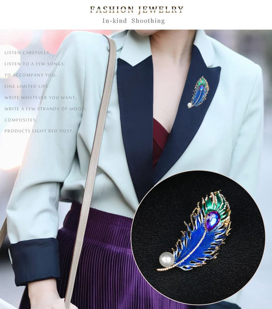 SYGA Brooch Pin Fashion Crystal Rhinestone Jewellery Pin Vintage Clothing Accessories Decoration Peacock Feather Brooch Colorful Brooches For Women- S71