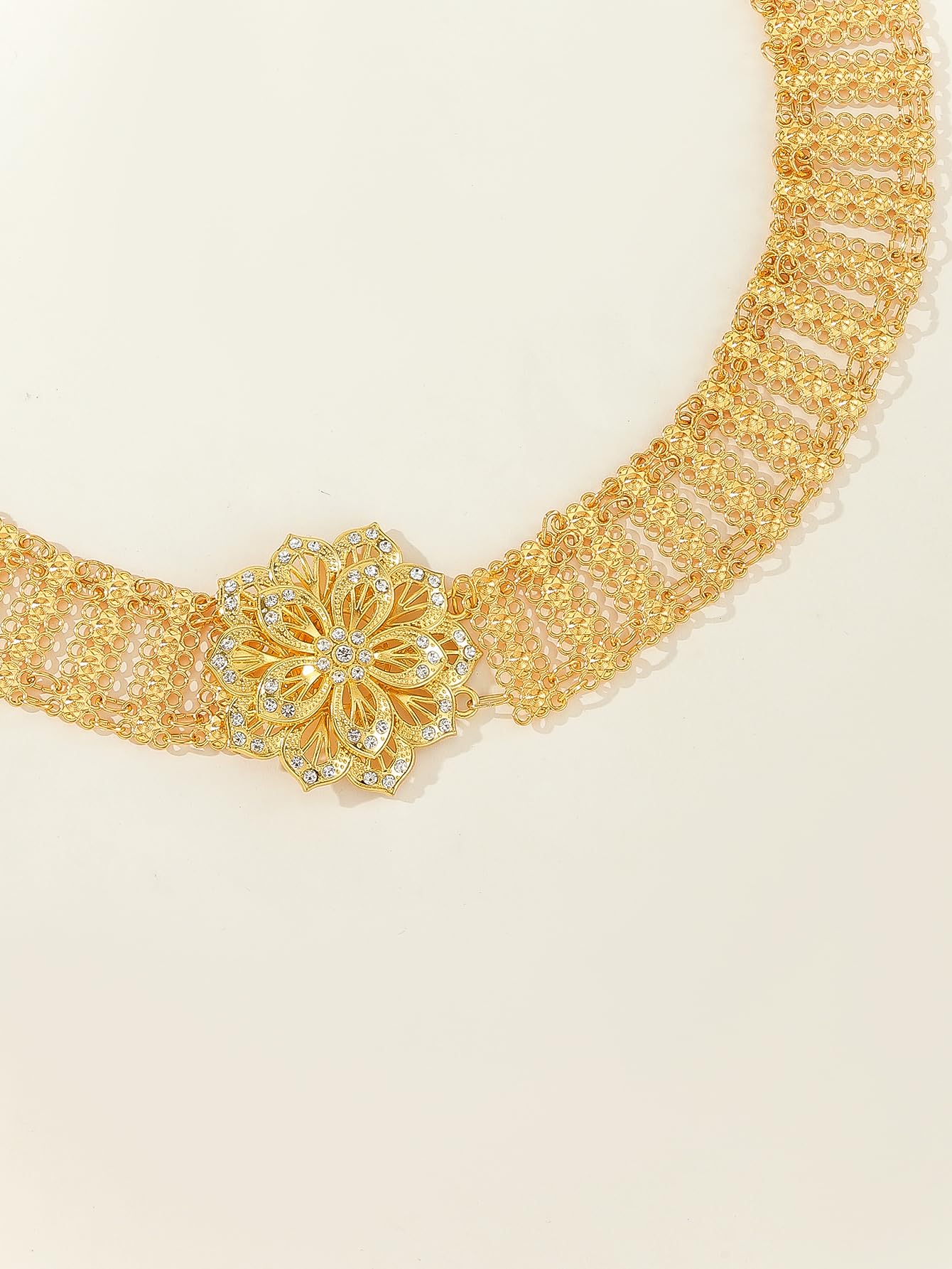 SYGA Women'S Metal Flower Diamond Belt,kamarband For Saree & dress Decoration Versatile Long Waist Chain(Gold)
