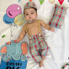 MOMISY Baby Photography Props Set, 4 Pieces, Gentleman Cap with Bow, Pillow and Dungaree (Red, 0-3 Months)