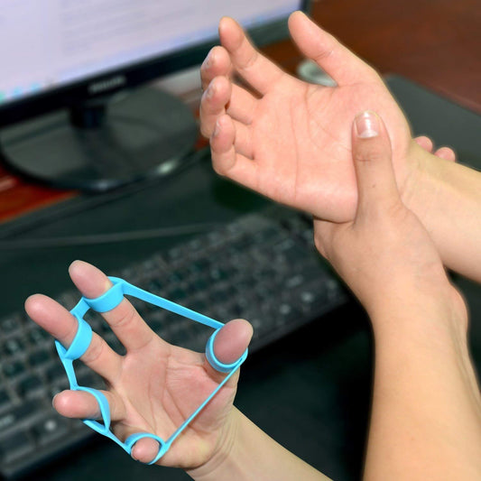 SYGA Pack of 4 Foam Sponge Hand Grip - Finger Hand Grip Ring Exerciser Strengthener Finger Stretcher Exercisor