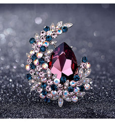 SYGA Brooch Pin Fashion Crystal Rhinestone Jewellery Pin Vintage Clothing Accessories Decoration Moon Design Red Diamond Brooches For Women- S221