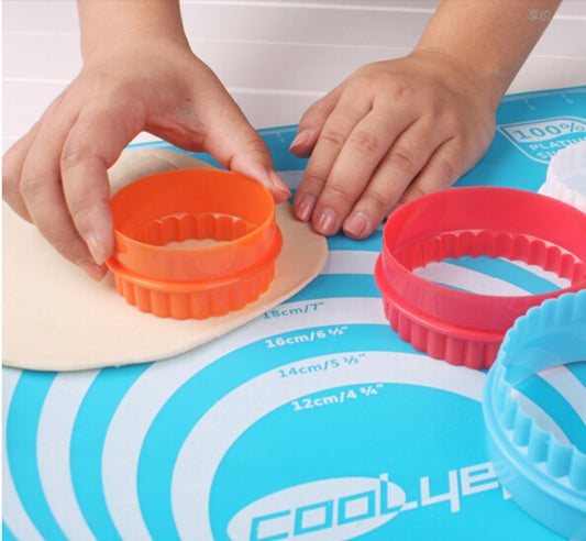 SYGA Round Shape Cookie Cutter Set 5 Pieces Set Mold for Biscuit Sandwich Cut