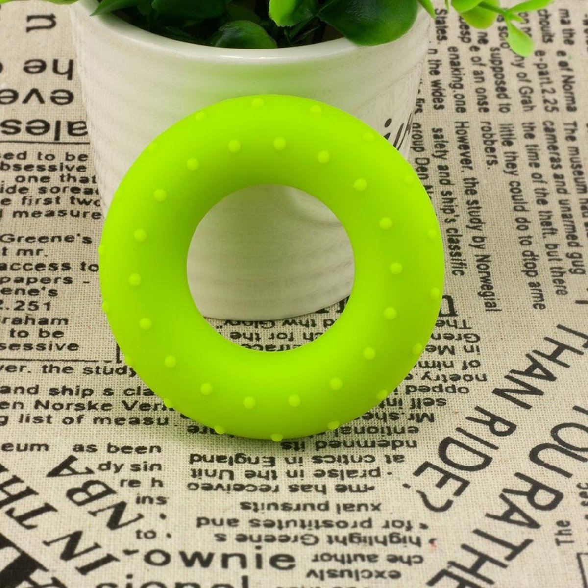 SYGA Set of 2 Silicone Finger Hand Grip Ring Exerciser Strength Finger Hands Grip Strengthener Exercise Ring