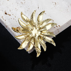 SYGA Brooch Pin Fashion Crystal Rhinestone Jewellery Pin Vintage Clothing Accessories Decoration Pearl Sunflower Brooches For Women- S235