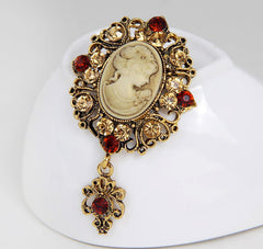 SYGA Brooch Pin Fashion Crystal Rhinestone Jewellery Pin Vintage Clothing Accessories Decoration Retro Beauty Head Crystal Gold Brooches For Women- S250