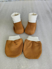 MOMISY Baby Boy and Baby Girl Combo/Gift Set Of Cotton Hand Mittens (Gloves) (3 Pairs) and Leg Booties (Socks) (3 Pairs), 0 to 6 Months. (Brown Grey Pink)